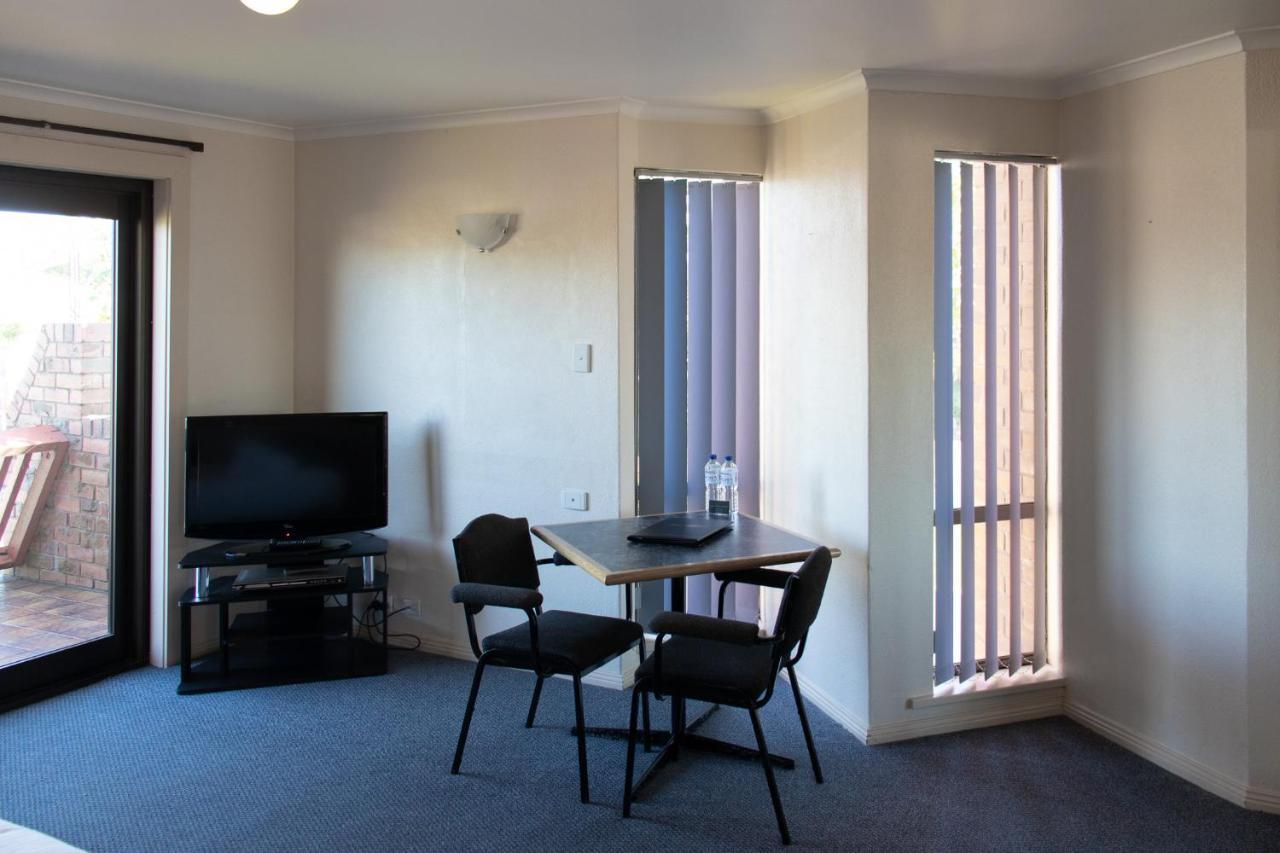 Arkana Motor Inn & Terrace Apartments Mount Gambier Exterior photo